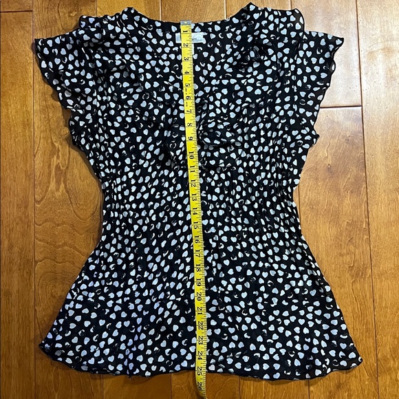 Dressbarn Y2K Black & White Heart Blouse Size M Fitted Semi Sheer Fairy - Picture 5 of 8